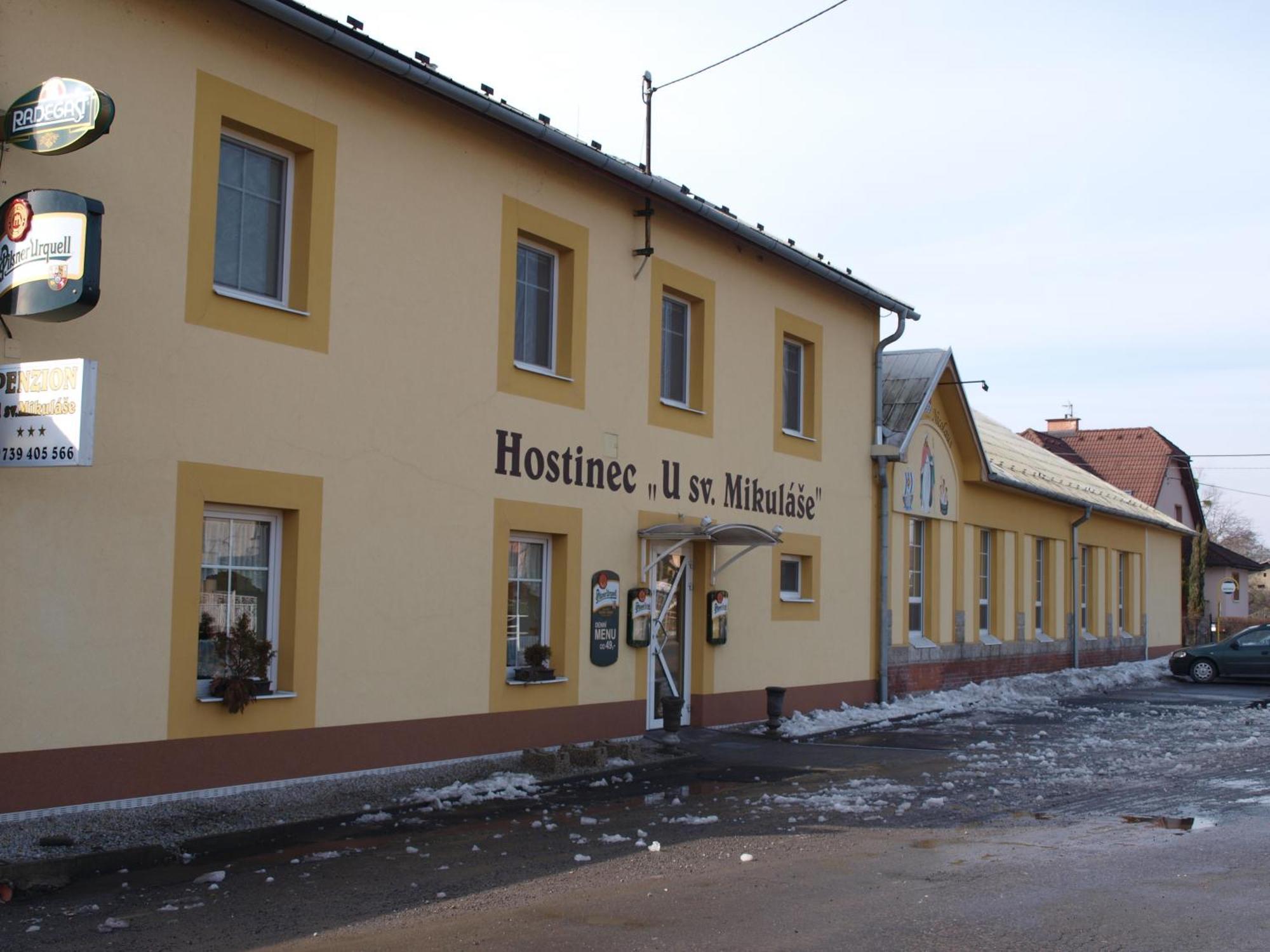Hostinec A Penzion U Sv. Mikulase Hať Eksteriør bilde
