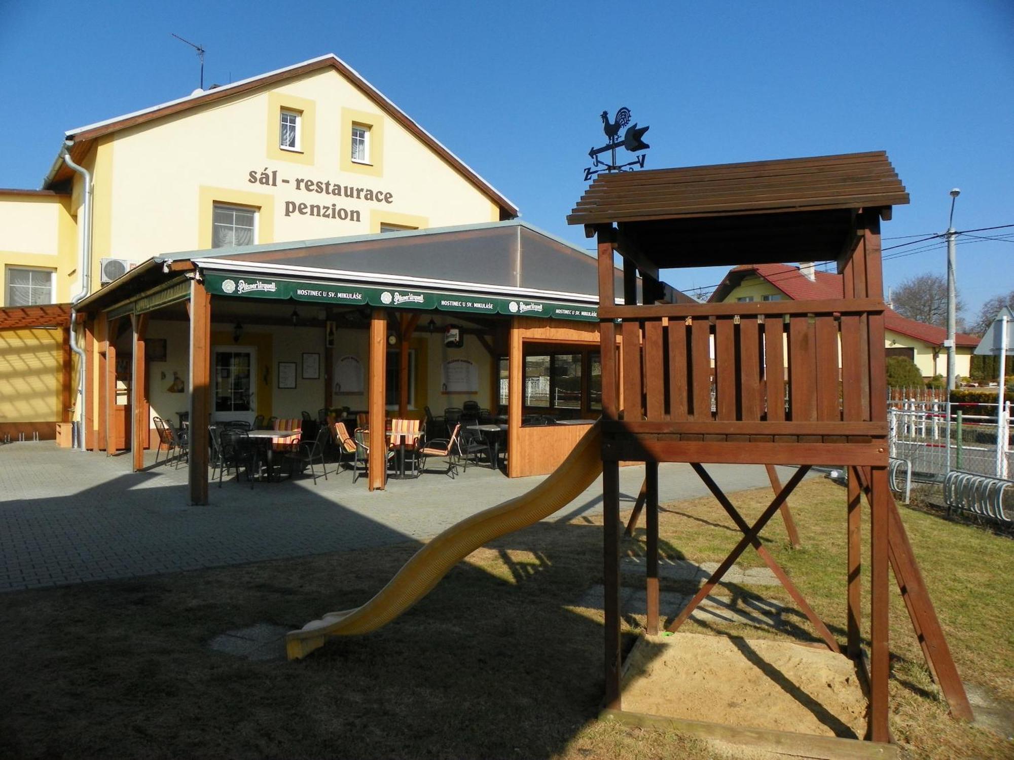 Hostinec A Penzion U Sv. Mikulase Hať Eksteriør bilde